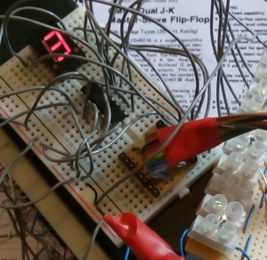 Logic Tutor with working 7 segment display
